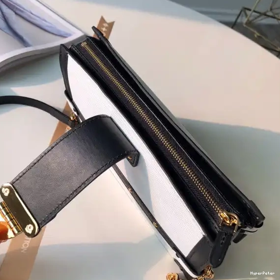 Vuitton Louis TRUNK CHANELUTCH 0525